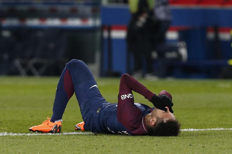 Neymar Injured during a game between Paris Saint-Germain and Marseille.
